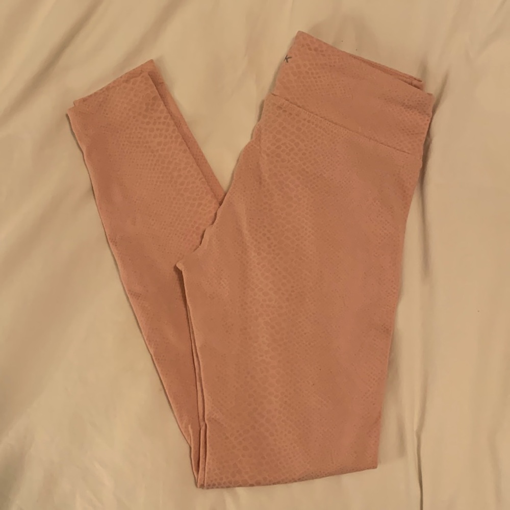Koral 7/8 length pink / blush snakeskin leggings size small - Picture 2 of 4